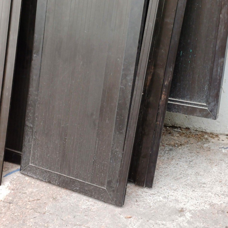 Lote de mamparas divisorias en carpintería de aluminio - imagen 8