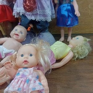 Lote de 7 Muñecas Variadas - imagen 4