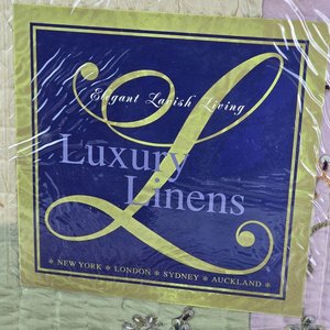 Juego de Cubrecama Luxury Linens Queen "Mystical Nights" con Fundas Bordadas - imagen 2