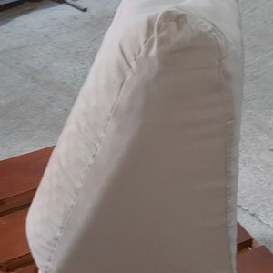 Almohada Ortopédica Triangular Beige - imagen 3