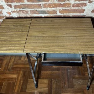 Mesa Auxiliar Extensible con Ruedas y Cajón - imagen 8
