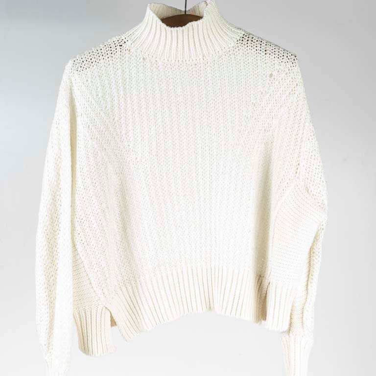 Buzo Tejido Blanco Indian Talle L con Detalles