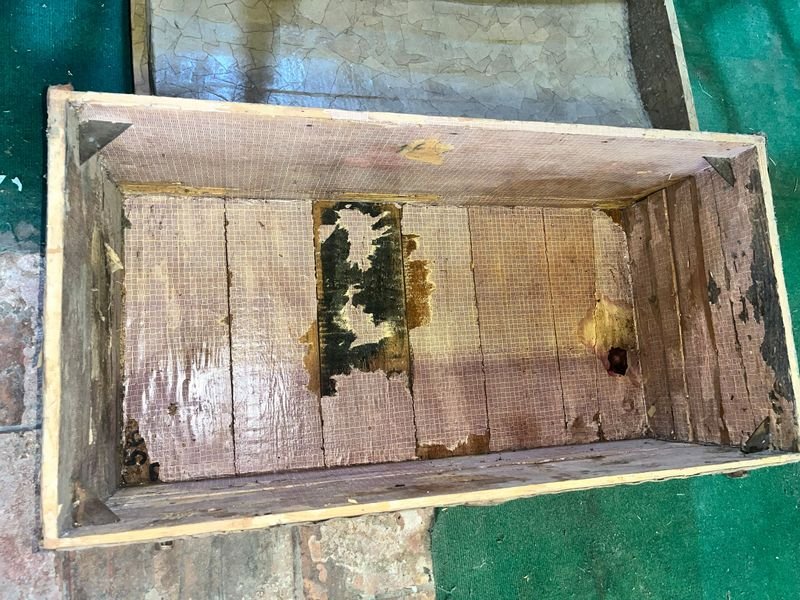 Baul Antiguo de Madera y Cuero - imagen 4
