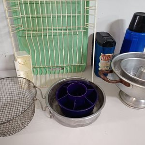 Lote de Utensilios de Cocina: Escurridor, Colador, Moldes y Termos - imagen 8