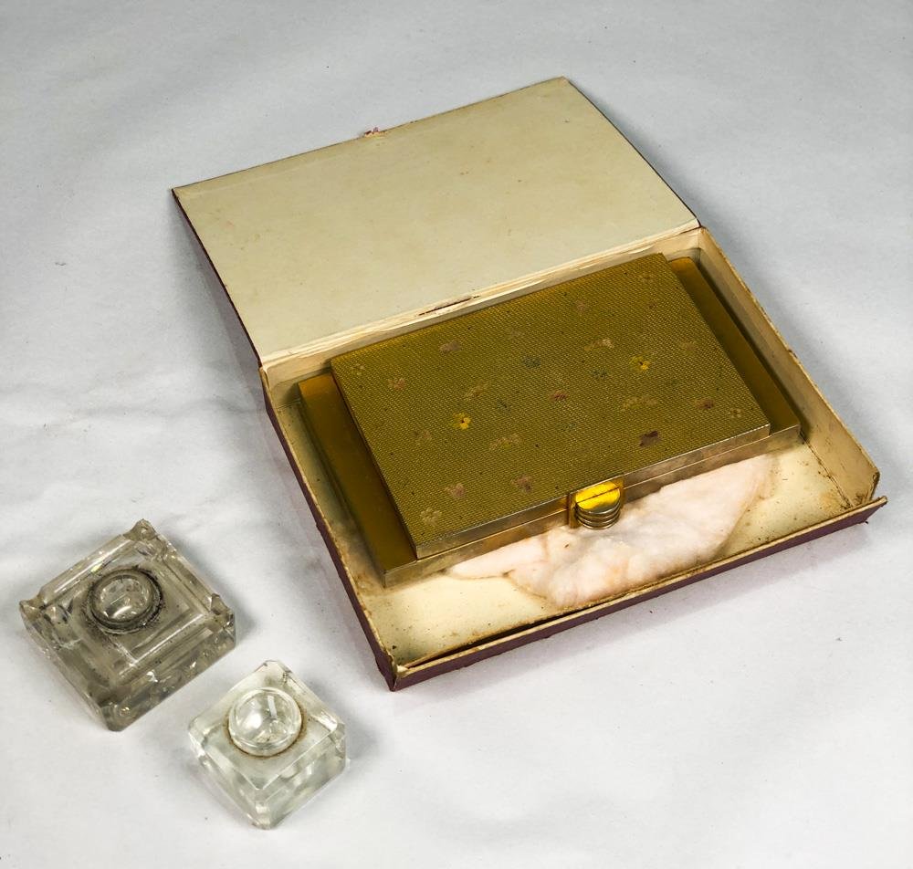 Set de Maquillaje Antiguo para Dama con Tinteros Hialinos