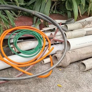 Recortes de Caños de PVC y Hormigón para Construcción - imagen 1