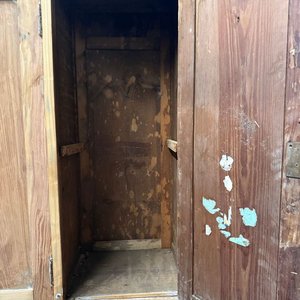 Mueble Antiguo de Pinotea con Divisiones Tipo Casilleros - imagen 3