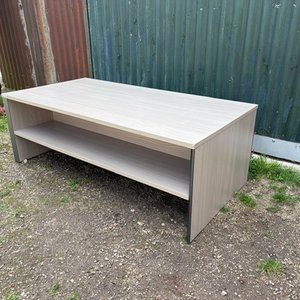 Mesa Ratona Moderna con Estante Inferior - imagen 3