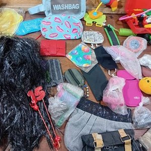 Lote Variado: Muñecas, Accesorios de Moda, Juguetes y Más - imagen 5