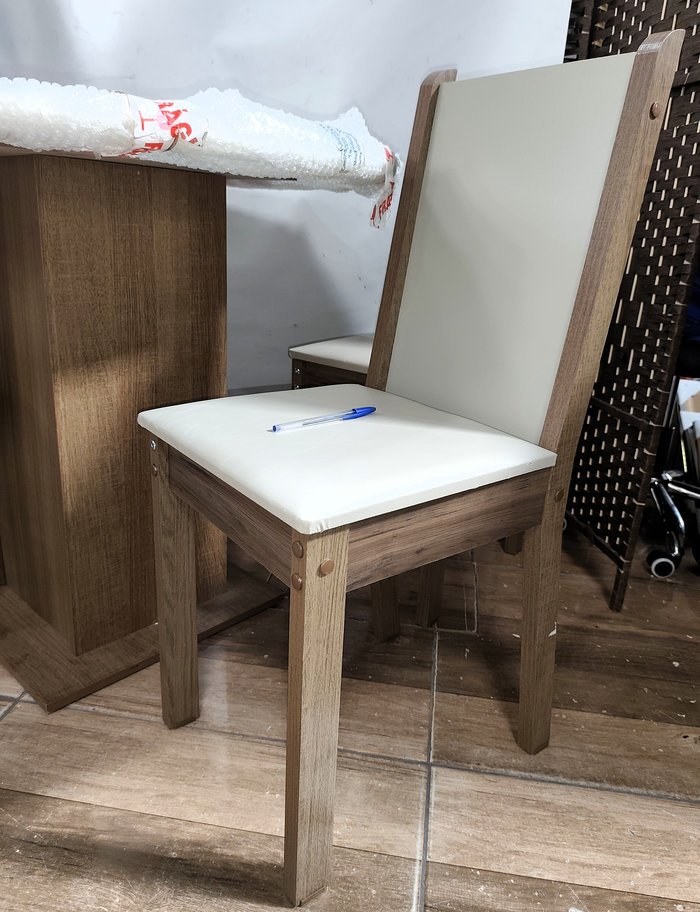 Juego de comedor con mesa y sillas tapizadas - imagen 6