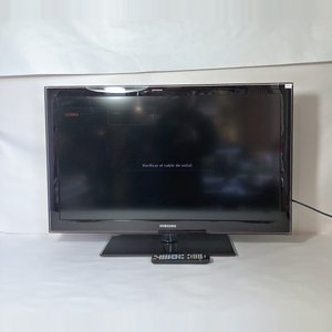 Televisor Samsung LCD 40" con Control Remoto - imagen 1