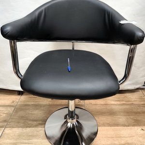 Butaca Giratoria Tapizada Eco Cuero Negro con Estructura Cromada - imagen 4