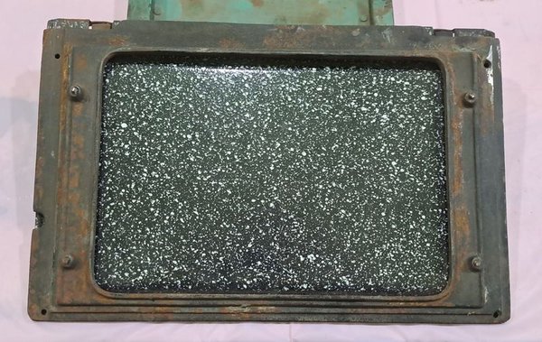 Puerta metálica para horno en excelente condición - imagen 1