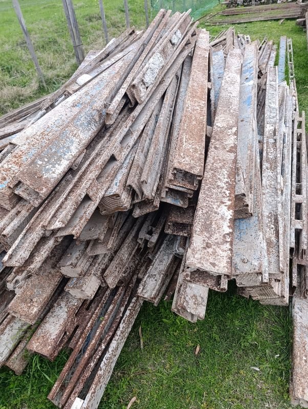 Lote de Tijeras para Encofrado de Construcción