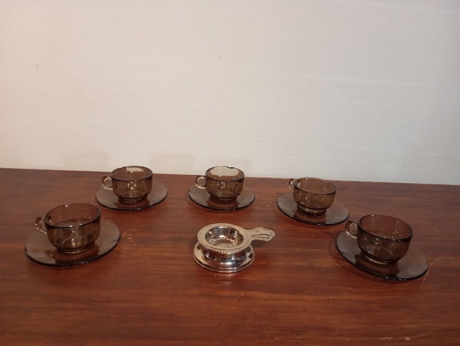 Tazas y colador de té en excelentes condiciones - imagen 4