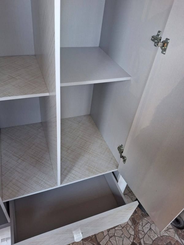 Ropero blanco para hogar - imagen 7