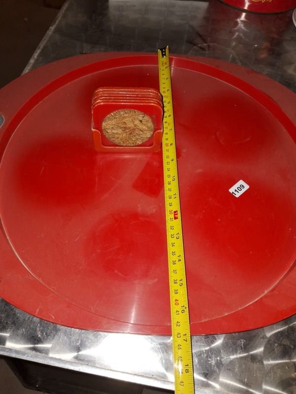 Plato de plástico con posavasos - imagen 3