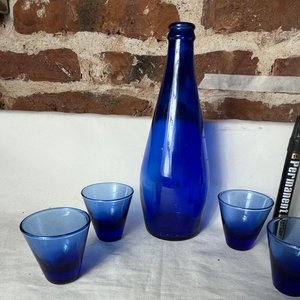 Juego de Vasos y Botella de Vidrio Azul - imagen 6