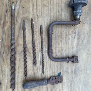 Lote anterior: TAADRO Y MECHAS Y IMPLEMENTO ALAMBRADOR