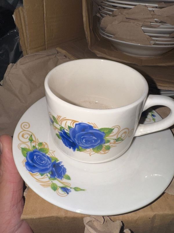 Juego de Vajilla con Tazas y Platos Decorados con Rosas Azules - imagen 1