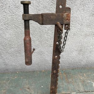 Sargento de Carpintero Metálico Antiguo - imagen 2