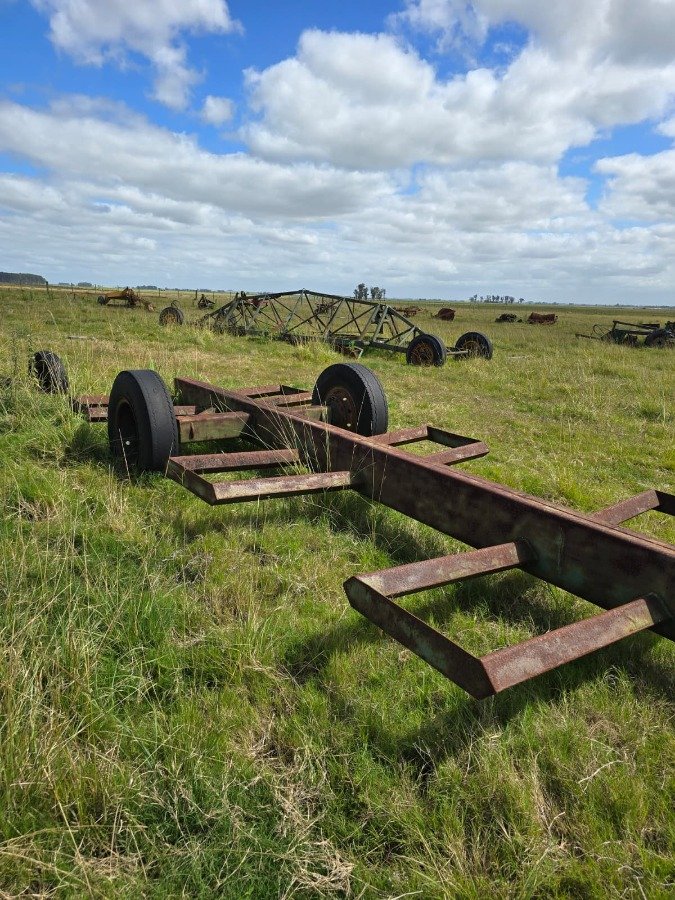 Item 16878 - Image 0