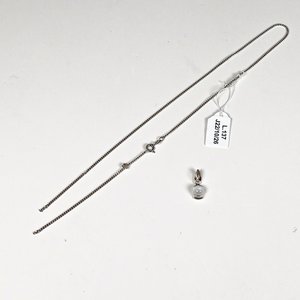 Cadena de Plata con Colgante de Piedra Lunar y Detalle de Avería - imagen 2