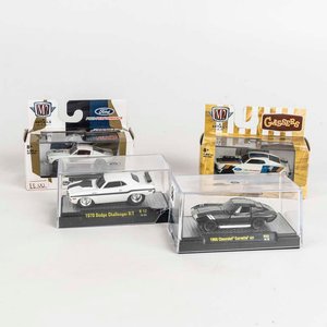 Lote anterior: 4 autos: Ford Mustang 1969, Chevrolet Corvette 1966, Dodge Challenger 1970 y Ford Mustang Gasser 1966 escala 1/64.
