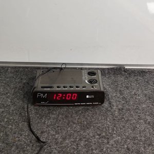 Radio Reloj Digital AM/FM General Sound con Alarma - imagen 1