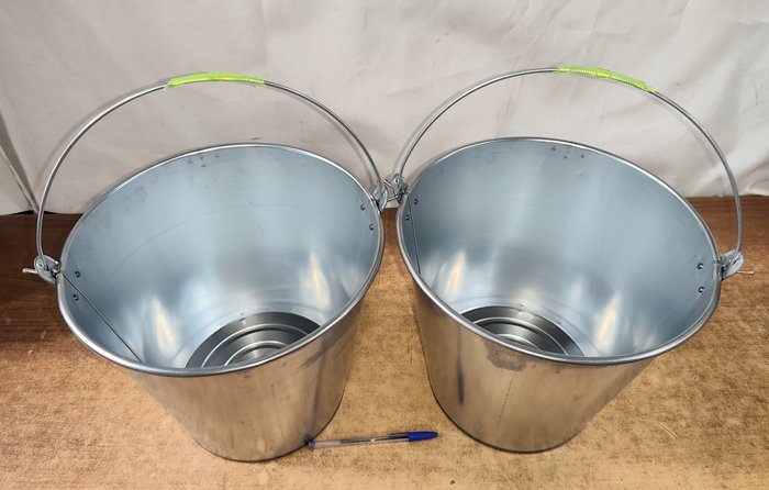 Item 16765 - Image 2