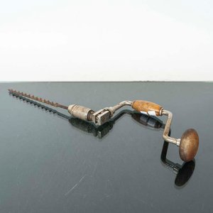 Taladro de Mano Antiguo con Manivela de Madera - imagen 1