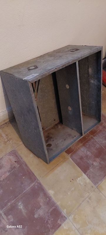 Cajón de chapa para contador: Un artículo de oficina en excelente condición - imagen 3