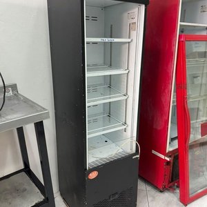 Lote anterior: Heladera Vitrina Vertical Cuder Negra 50x45x1.80m