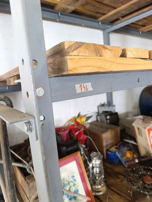 Estantería de hierro y bulones para almacenamiento industrial - imagen 2