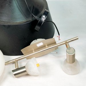 Lote de 3 Piezas de Iluminación: Colgante Negro, Aplique Doble y Plafón - imagen 4
