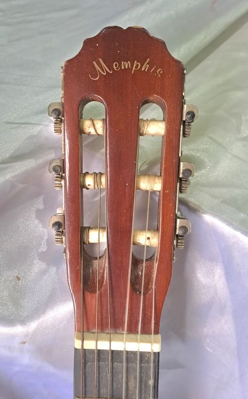 Guitarras Clásicas Memphis con Buen Sonido - imagen 4