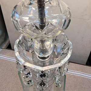 Lámpara de Mesa de Cristal Tallado con Dos Luces y Tulipa Esmerilada - imagen 10