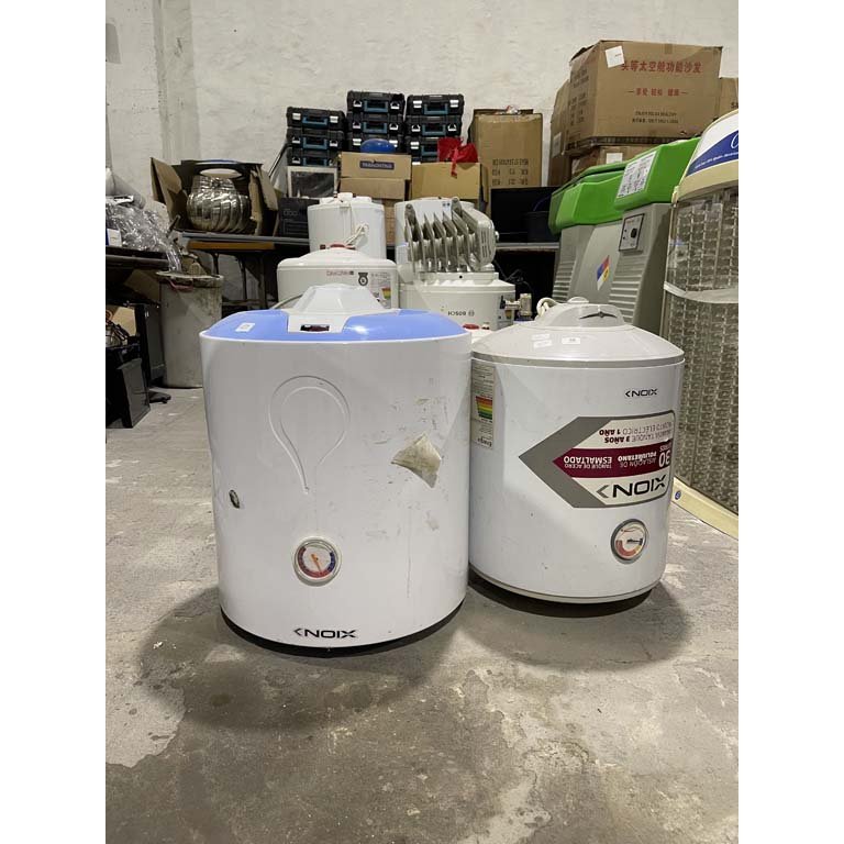 Lote de 2 Calefones Eléctricos Xion: 50L y 30L