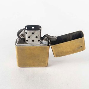 Encendedor Zippo de Bronce Vintage - imagen 1