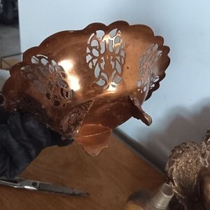 Lote de Adornos Varios: Tazas, Platillos Orientales y Figuras Decorativas - imagen 12