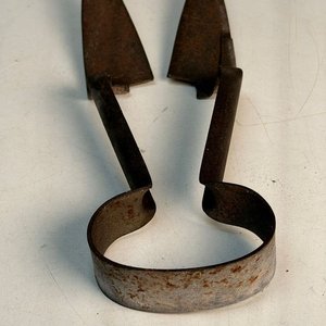 Tijera de Esquilar Antigua de Metal Oxidado - imagen 4