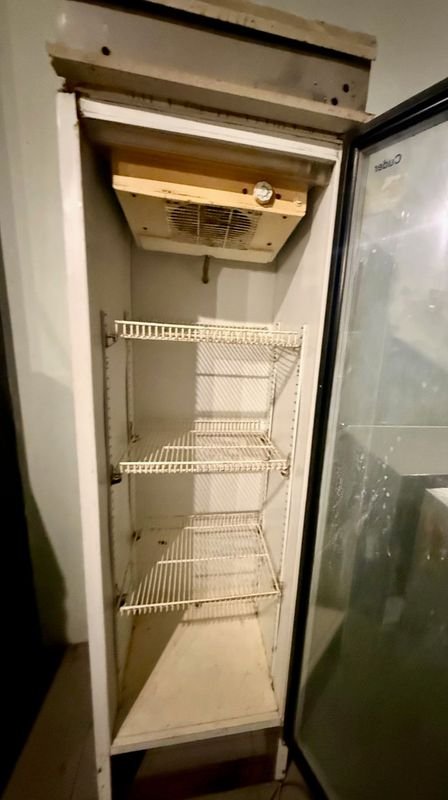 Heladera comercial exhibidora en buen estado - imagen 2