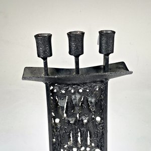 Candelabro de Hierro Forjado Negro para Tres Velas - imagen 3