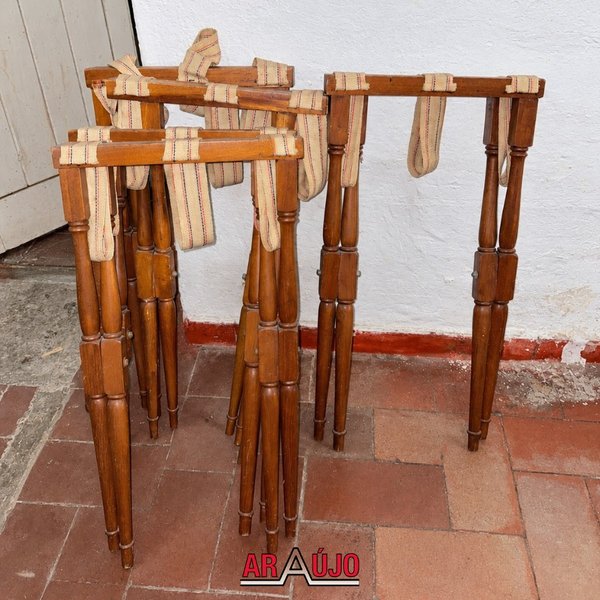 Juego de 4 Maleteros Plegables de Madera - imagen 1