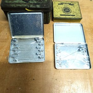 Lote de Cajas Metálicas Vintage y Cajitas de Agujas para Inyección - imagen 5