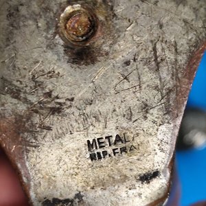 Lote de 11 Botones Navales y otros pequeños en metal, 2 porta pinchos franceses sellados - imagen 4