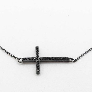 Lote anterior: Gargantilla de Plata con Cruces y Piedras Negras