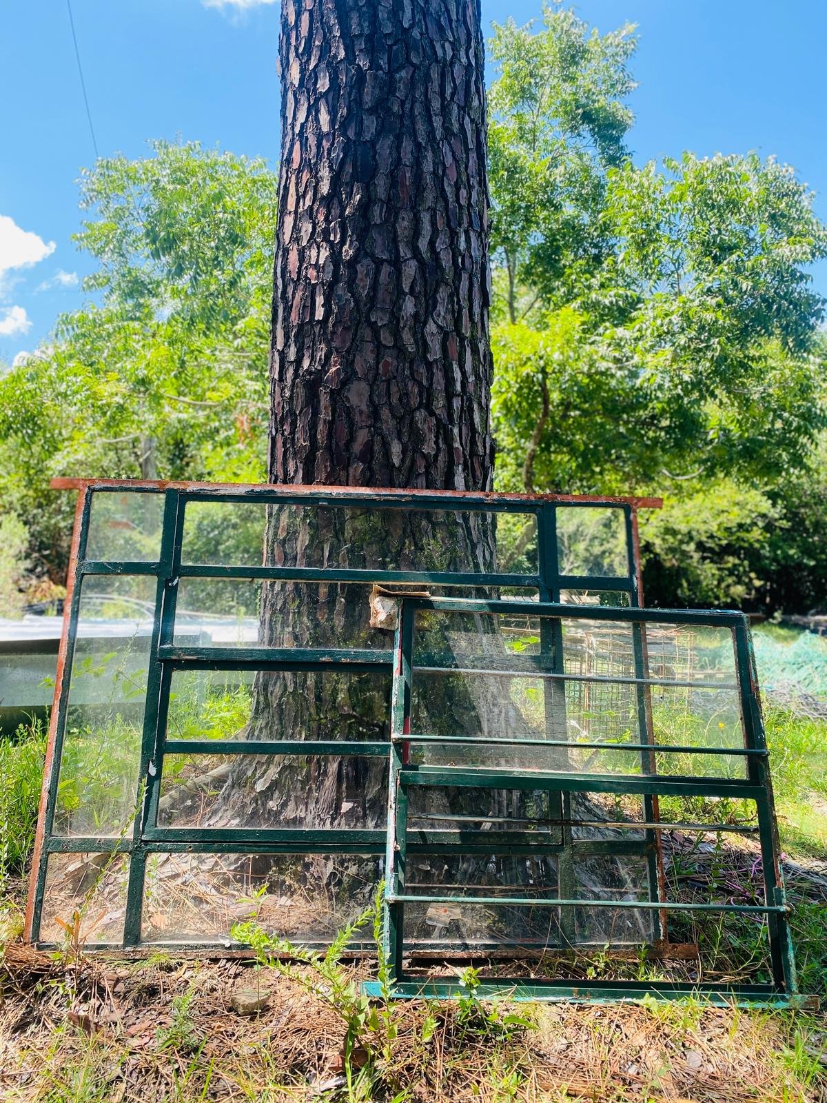 Item lote-x2-ventanas-en-hierro-color-verde - Image 0