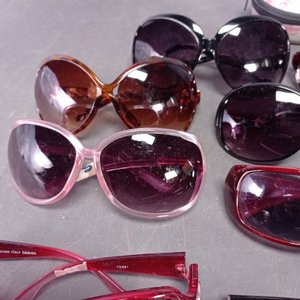 Quince Pares de Lentes de Sol y Anteojos para Damas y Caballeros - imagen 4