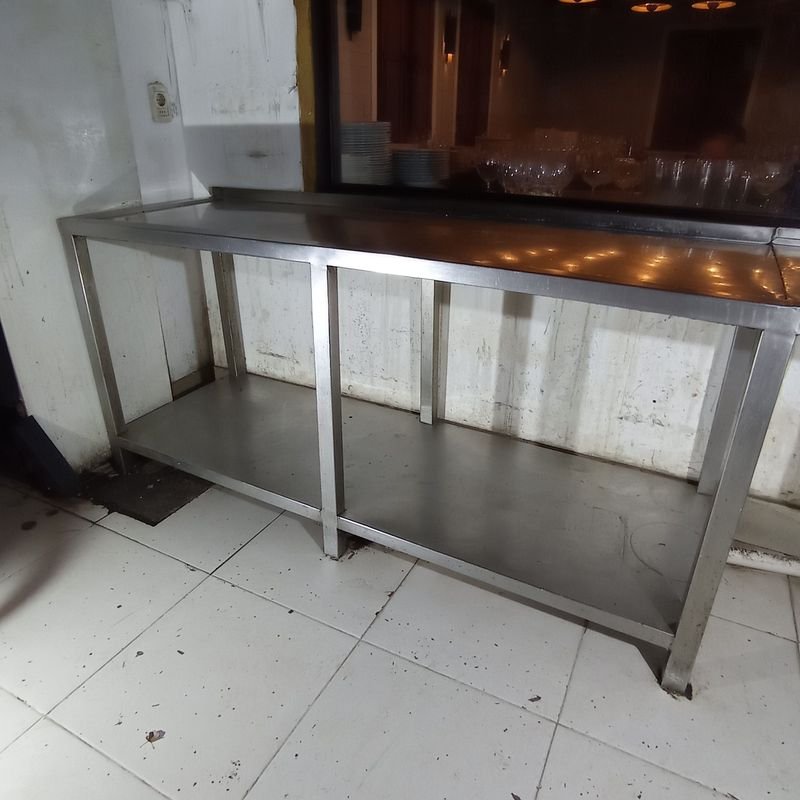 Mesada con pileta en acero inoxidable para baño - imagen 3